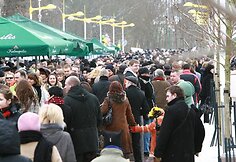 Į jau tradicine tapusią &scaron;e&scaron;tąją  stintų &scaron;ventę sugužėjo gausybė svečių.