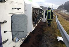 Benzinvežio avarija slidžiame greitkelyje Klaipėda–Kaunas
