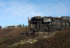 Benzinvežio avarija slidžiame greitkelyje Klaipėda–Kaunas