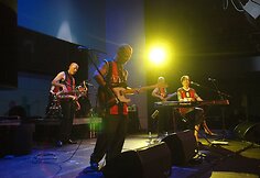 Pirmadienio vakarą Vilniuje koncertavo amerikiečių atlikėja Marcia Ball su grupe, surengusi vienintelį koncertą Baltijos šalyse.