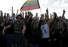 Lietuviai festivalyje &bdquo;Heineken Open&lsquo;er&ldquo; giedojo tauti&scaron;ką giesmę.