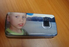„Antra oda“ aptrauktas telefonas.