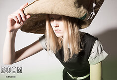 Dueto &bdquo;Boom Studio&rdquo; kolekcija &bdquo;Woman of forest&ldquo;