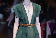 Gucci 2015 m. pavasario-vasaros kolekcijos modelis