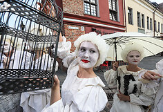 Teatralizuota eisena Kaune