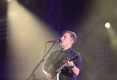 George'o Ezra koncerto akimirkos