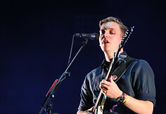 George'o Ezra koncerto akimirkos