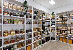 &bdquo;Natural Market&ldquo; parduotuvė-kavinė Kauno senamiestyje