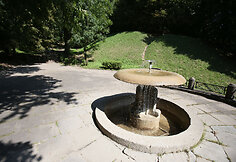 Kauko laiptų fontanas