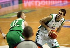 Su kamuoliu Mario Dela&scaron;as 