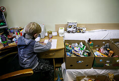 Produktų dalybos „Kartų namuose“