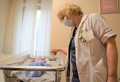 Neonatologijos skyriaus vedėjos Daiva Viršutienės ir jos komandos dėmesio sulaukia kiekvienas naujagimis.