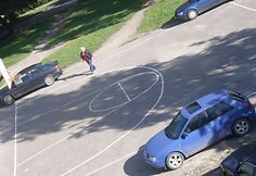 Laimė, kad avarijos metu aikštelėje nebuvo žmonių, tik automobiliai.