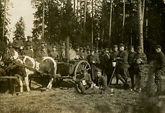 Lietuvos kariuomenės Inžinerinės kuopos būrio pietūs Prienų mi&scaron;ke, 1920 m.