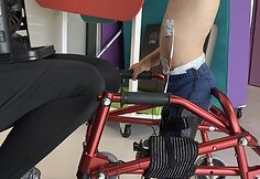 Su kitokiomis kojomis gimęs Nojus po operacijos ir reabilitacijos mokosi vaik&scaron;čioti savaranki&scaron;kai