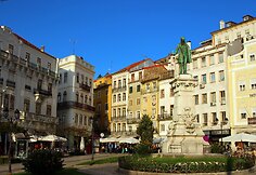Statula skirta atminti triskart buvusį Portugalijos premjerą, kuris gimė Koimbroje