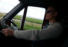 Garbanius latvis Timuras ilsisi, tad jo autobusiuką vairuoja Mindaugas (iki &scaron;iol &scaron;ie vyrai nebuvo pažįstami).