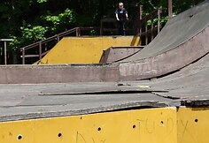 Danga ne tik i&scaron;puvusi, bet ir pasikėlusi.