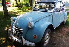 &bdquo;Citro&euml;n 2CV&ldquo; klubo i&scaron; Suomijos nariai vie&scaron;i Kauno kempinge