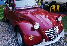&bdquo;Citro&euml;n 2CV&ldquo; klubo i&scaron; Suomijos nariai vie&scaron;i Kauno kempinge