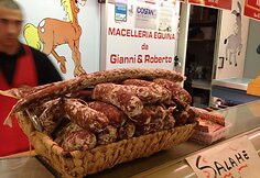 Sardinijoje galima įsigyti asilo, arklio mėsos gaminių