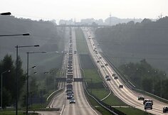 Lenkijos ugniagesių kolona pro Kauną juda į pasienį su Latvija