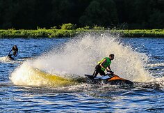 Bir&scaron;tonas kviečia &scaron;vęsti ir linksmintis kartu