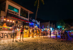 &bdquo;Full Moon Party&ldquo; yra vienas žinomiausių renginių Tailande