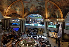Galerias Pacifico freskos
