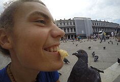 Klausos negalią turintis Rokas Koveckis keliauja tranzuodamas
