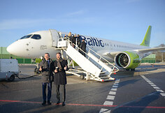 Pirmojo skrydžio su &bdquo;Bombardier CS300&ldquo; akimirkos