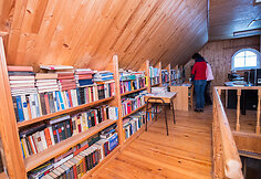  &bdquo;Heide&ldquo; bendrijos name įrengta ir biblioteka, kurioje &ndash; voki&scaron;ka literatūra