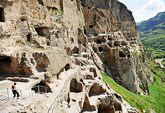 Vardzia vienuolynas