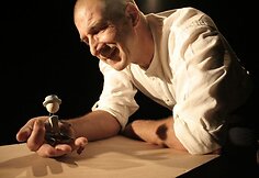 Jeruzalės &bdquo;Train&ldquo; lėlių teatras į festivalį Kaune atveža istoriją &bdquo;Guliverio kelionė į Liliputiją&ldquo;