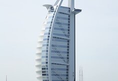 Garsusis burės formos viešbutis – Burž al Arab