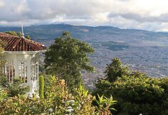 Panorama nuo Monserrate kalno