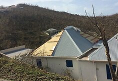 &Scaron;v. Bortolomėjaus sala po ją nusiaubusio uragano Irma