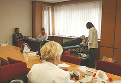 Klaipėdos savivaldybėje kraujo donorais tapo 14 darbuotojų.