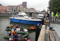 Šiukšlės buvo renkamos Danės krantinėse bei nuo vandens paviršiaus.