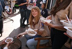 Skautai ko&scaron;ei paruo&scaron;ė dvide&scaron;imt kilogramų grikių.
