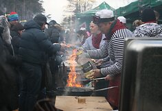 Prekyba J.Basanavičiaus gatvėje virte virė.