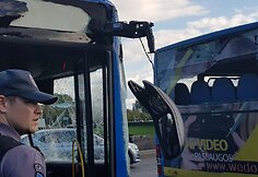 Klaipėdoje Taikos ir Baltijos prospektų sankryžoje susidūrė du autobusai.