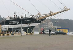 „Kruzenshtern“ burlaivis atsivėrė lankytojams