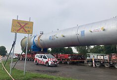 Rekordinio dydžio krovinys kelioms dienoms sustojo Židikuose