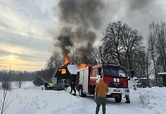 Gaisras Pakutuvėnuose, vienuolyno komplekse