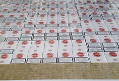 Kontrabandines baltarusi&scaron;kas cigaretes alyti&scaron;kiai slėpė tarp &scaron;viesą atspindinčių langų.