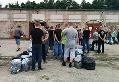 Klaipėdos mieste dislokuotame Lietuvos Didžiojo kunigaik&scaron;čio Butigeidžio dragūnų batalione - rekordinis Nuolatinės pradinės privalomosios karo tarnybos (NPPKT) karių skaičiaus: 630 jaunuolių. Visi jie tarnybą atlikti pasirinko savo noru.