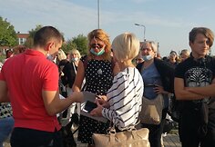 Nebegalėdami pakęst smarvės Klaipėdos Pietinės miesto dalies gyventojai susirinko į taikų protestą.