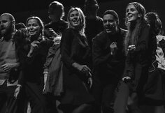Oskaras Kor&scaron;unovas Klaipėdos dramos teatre stato spektaklį &bdquo;Mūsų klasė&ldquo;.