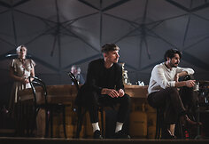 Edvardas Brazys ir Jonas Baranauskas spektaklyje &bdquo;Saulės vaikai&ldquo;